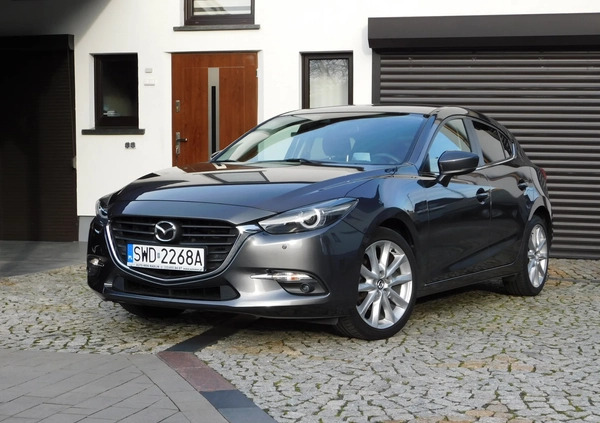 Mazda 3 cena 67900 przebieg: 93000, rok produkcji 2018 z Olsztynek małe 562